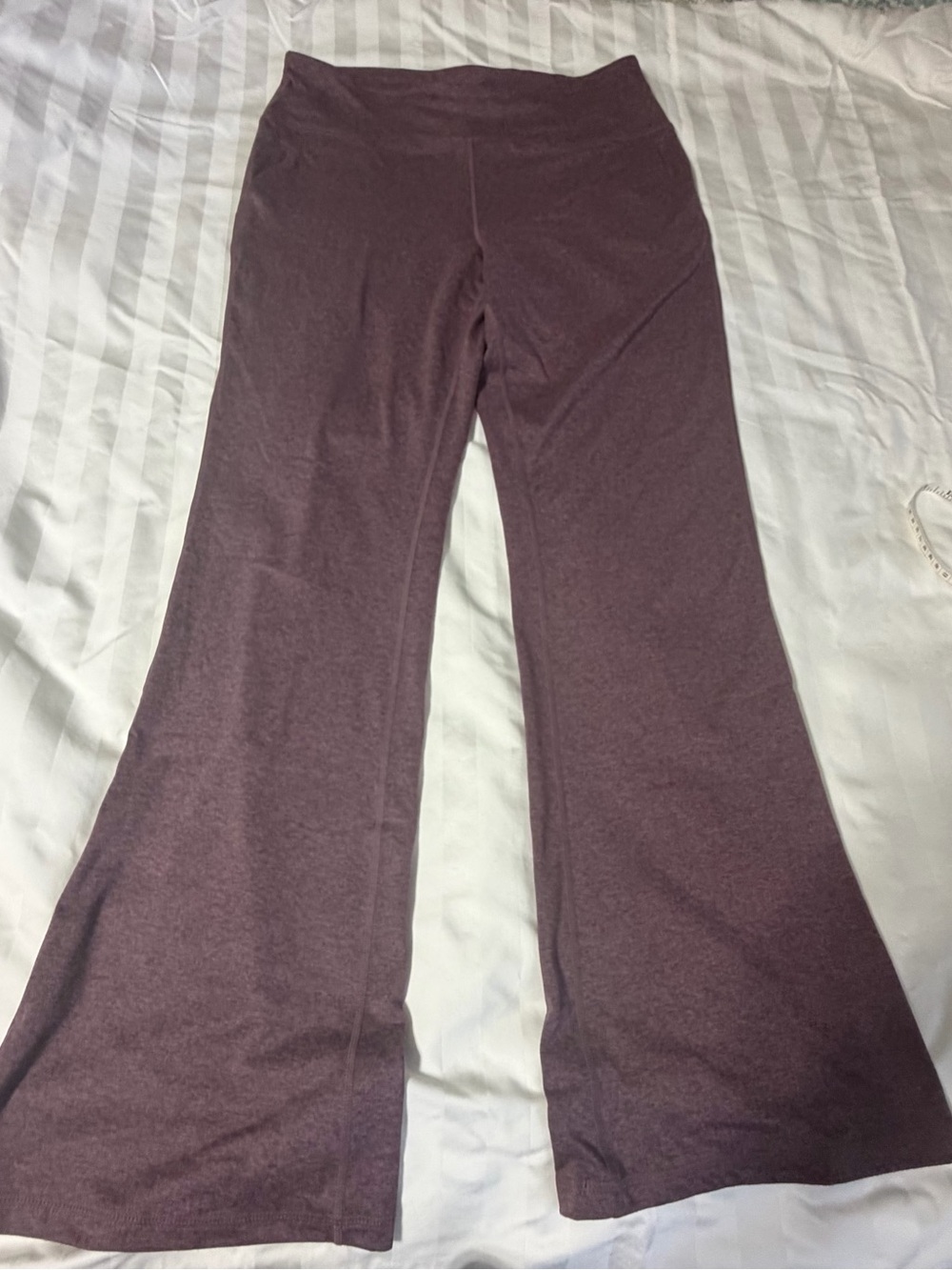 Gaiam The Om Dri Fit Highrise Crossover Yoga Flare Boot Leggings Purple XL
